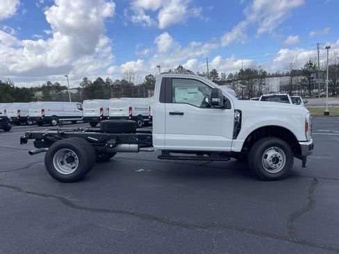 New 2026 Ford F350 XL w/ XL Chrome Package AWD/4WD image 2