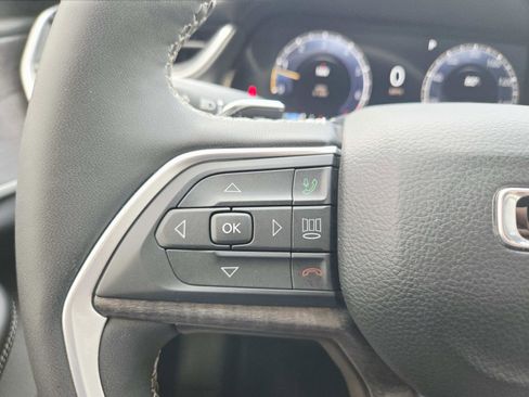 Used 2024 Jeep Grand Cherokee Limited w/ Black Appearance Package image 22