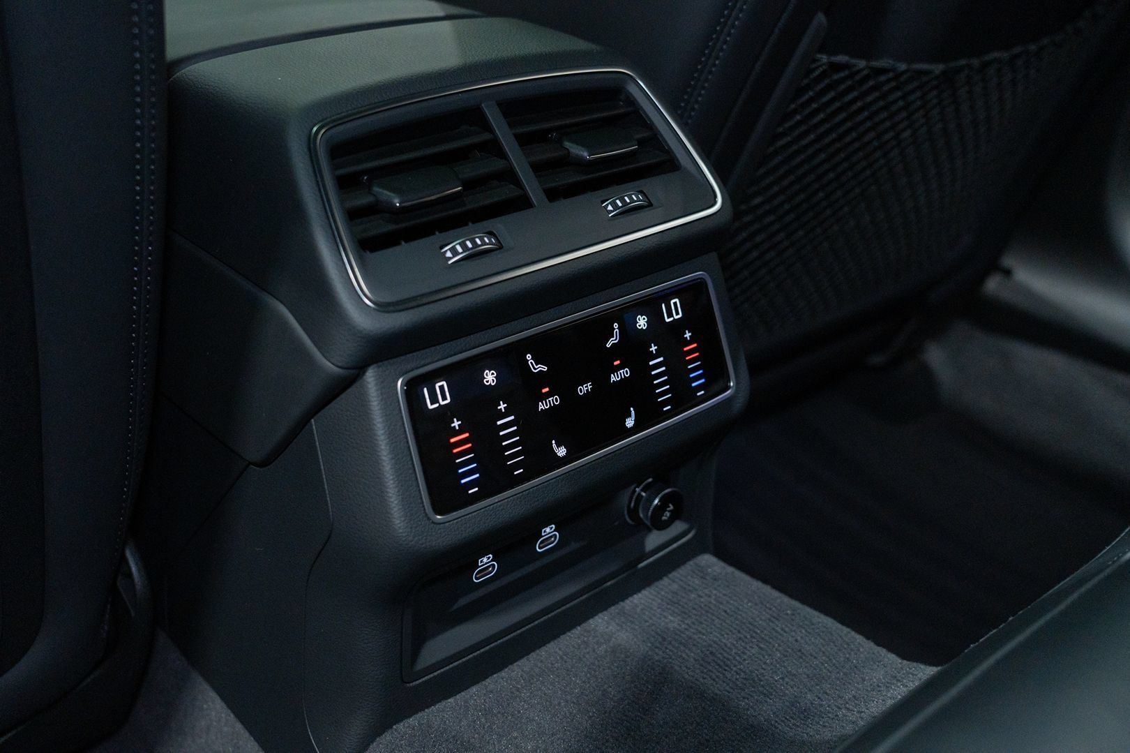 Used 2023 Audi RS 6 AWD/4WD image 31