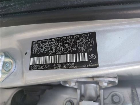Used 2014 Toyota Prius C One image 22