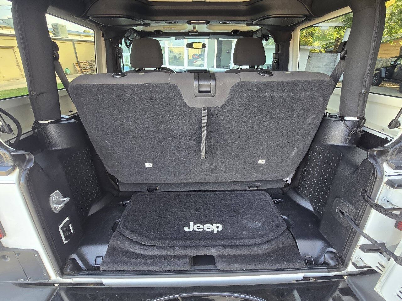 Used 2016 Jeep Wrangler Sport AWD/4WD image 12