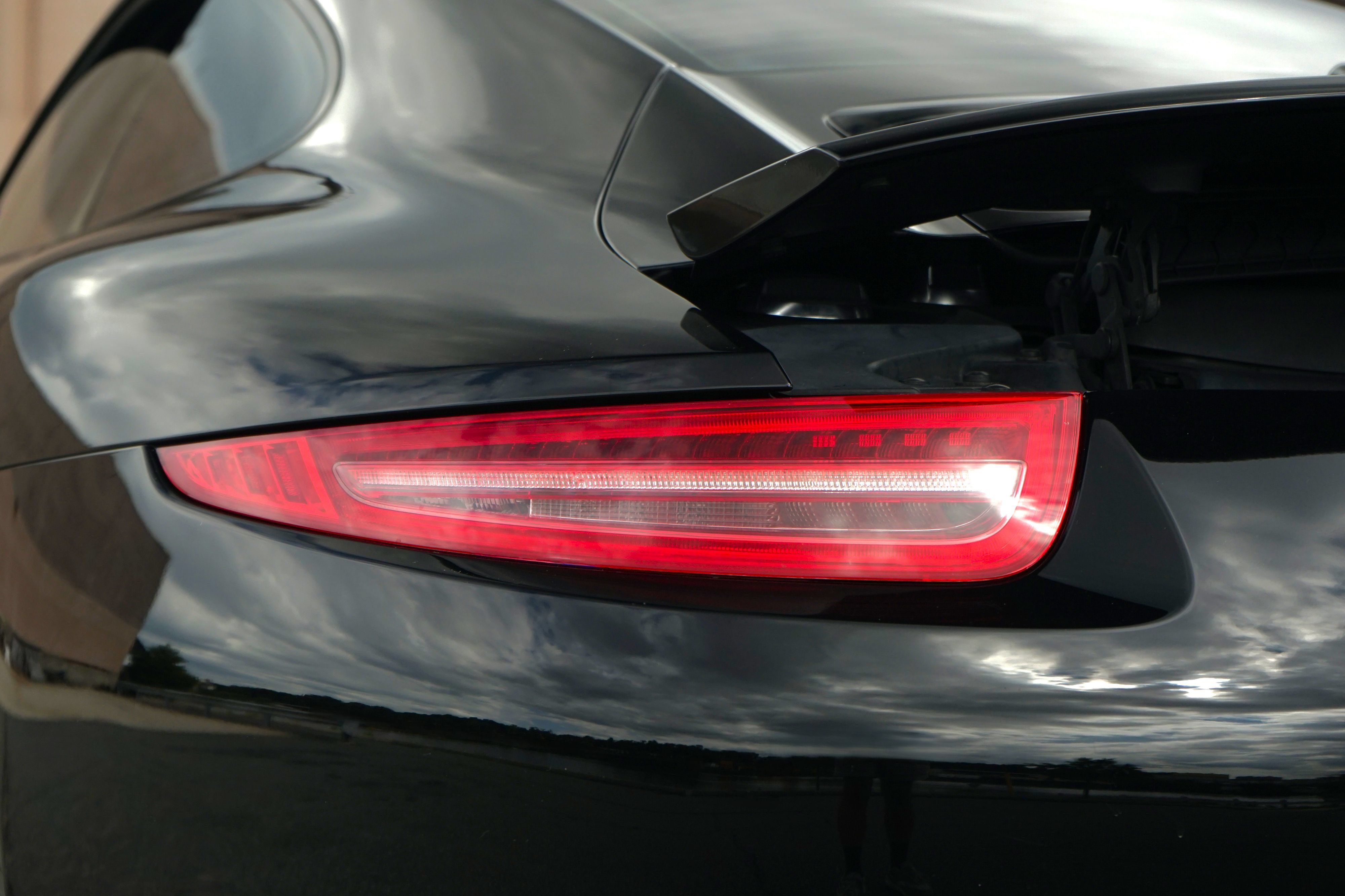 Used 2014 Porsche 911 Carrera S RWD image 39