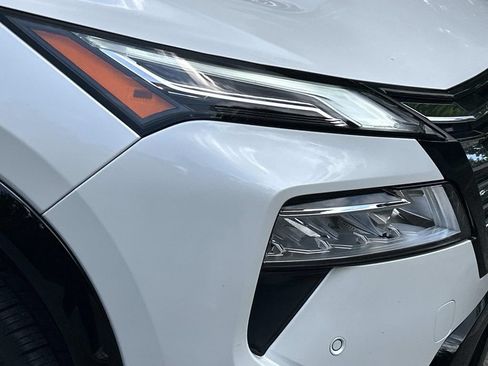 Certified 2025 Nissan Rogue Platinum w/ Platinum Premium Package FWD image 10