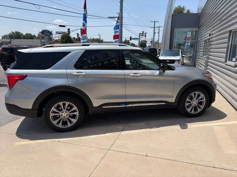 Used 2022 Ford Explorer Limited AWD/4WD image 8