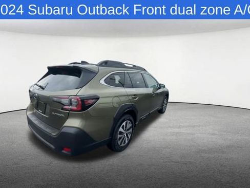 Used 2024 Subaru Outback Premium AWD/4WD image 9
