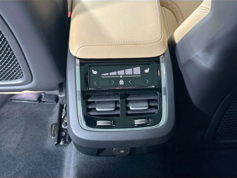 New 2026 Volvo V60 B5 Cross Country Ultra w/ Protection Package Premier image 29