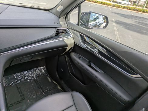 Certified 2025 Cadillac XT5 Premium Luxury w/ Technology Package image 16