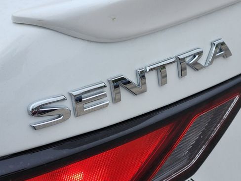 Used 2024 Nissan Sentra SR w/ SR Premium Package FWD image 8