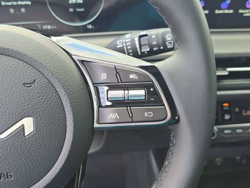 New 2026 Kia Seltos EX FWD image 31