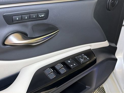 Certified 2024 Lexus ES 300h w/ Premium Package image 23