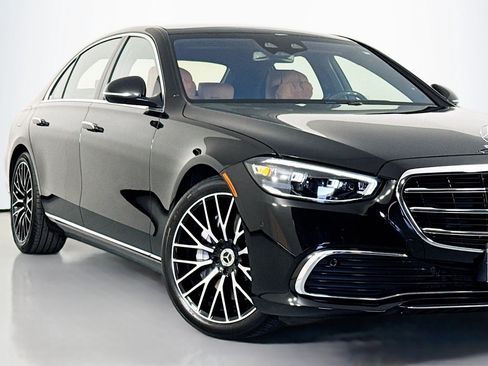 Certified 2026 Mercedes-Benz S 500 4MATIC image 16