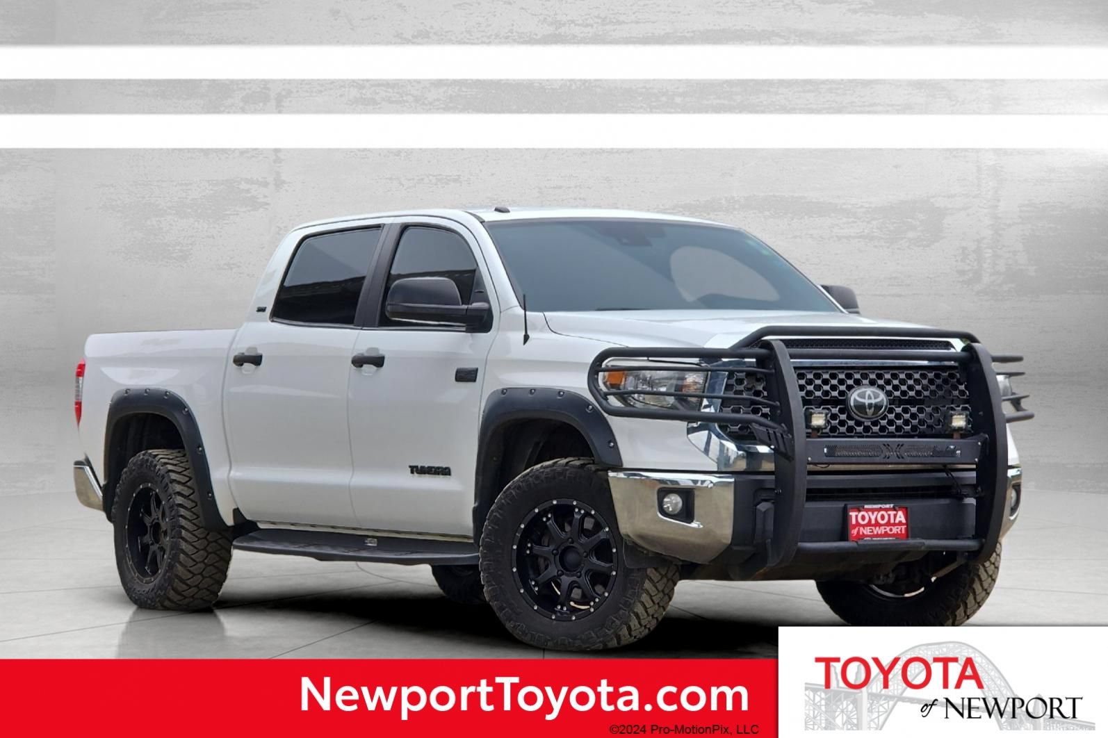 Used 2018 Toyota Tundra SR5 w/ SR5 Upgrade Package AWD/4WD image 1