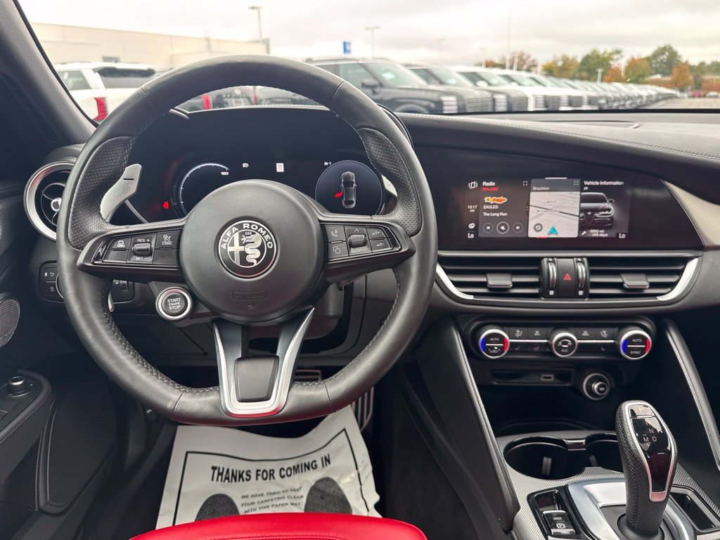 Used 2024 Alfa Romeo Giulia Veloce AWD/4WD image 26