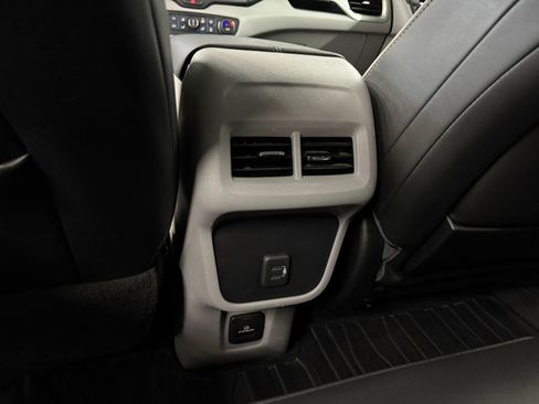 Used 2020 GMC Terrain SLT w/ Preferred Package AWD/4WD image 33