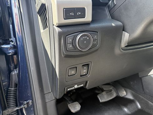 Used 2019 Ford F250 Lariat w/ Lariat Ultimate Package AWD/4WD image 33