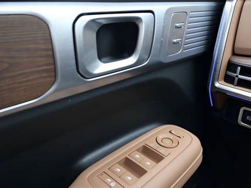 Used 2024 Hyundai Santa Fe Limited image 37