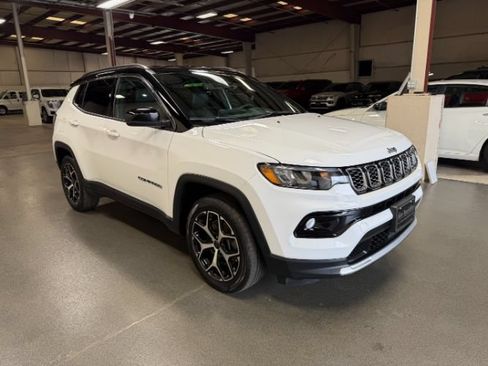 Used 2025 Jeep Compass Limited AWD/4WD image 6