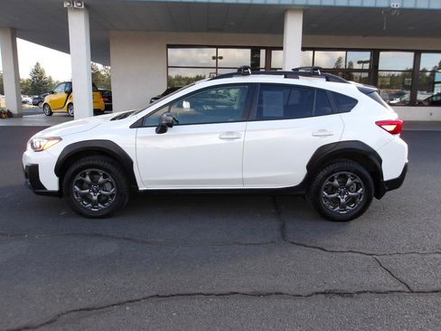 Used 2022 Subaru Crosstrek 2.5i Sport w/ Moonroof Package AWD/4WD image 2