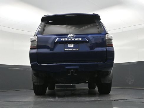 Used 2020 Toyota 4Runner SR5 AWD/4WD image 26