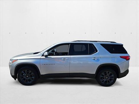 Used 2021 Chevrolet Traverse RS image 9