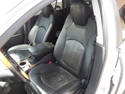 Used 2011 Buick Enclave CXL w/ Trailering Provision Package FWD image 8