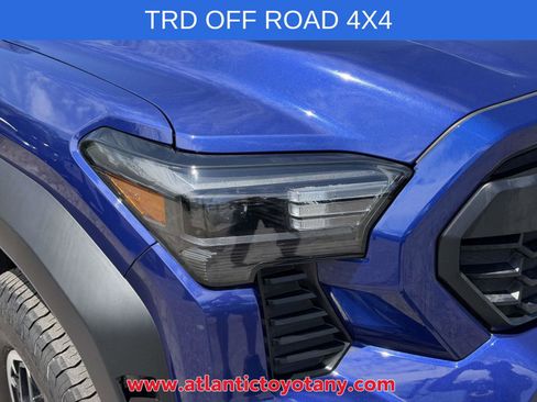 Used 2024 Toyota Tacoma TRD Off-Road AWD/4WD image 15