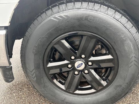 Used 2022 Ford F150 XLT w/ Trailer Tow Package image 12