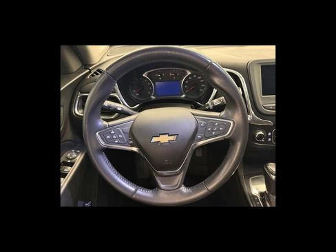 Used 2019 Chevrolet Equinox LT w/ Driver Convenience Package image 14