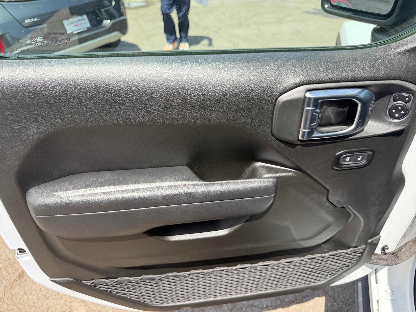 Used 2025 Jeep Gladiator Sport AWD/4WD image 13