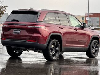 New 2025 Jeep Grand Cherokee Altitude AWD/4WD video 3