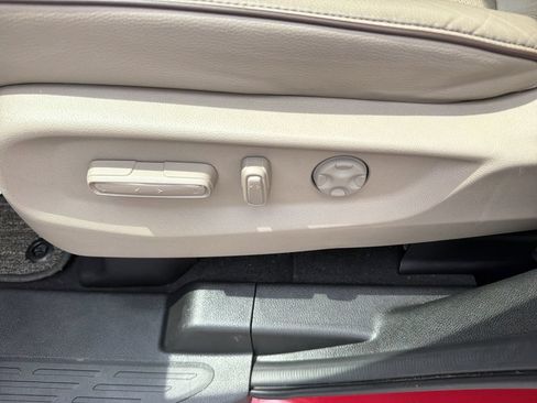 Used 2024 Honda Odyssey Elite image 17