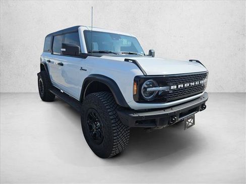 Used 2024 Ford Bronco Wildtrak AWD/4WD image 2