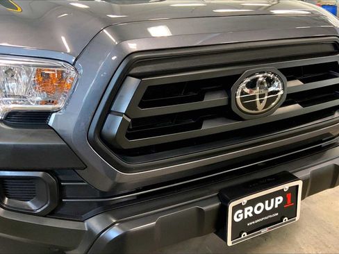 Used 2022 Toyota Tacoma SR image 29