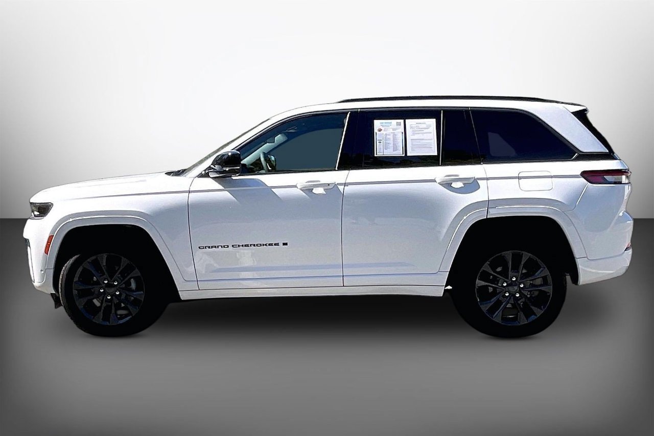 Used 2026 Jeep Grand Cherokee Limited AWD/4WD image 5