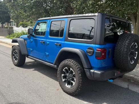 Used 2024 Jeep Wrangler Unlimited Rubicon 4xe AWD/4WD image 7