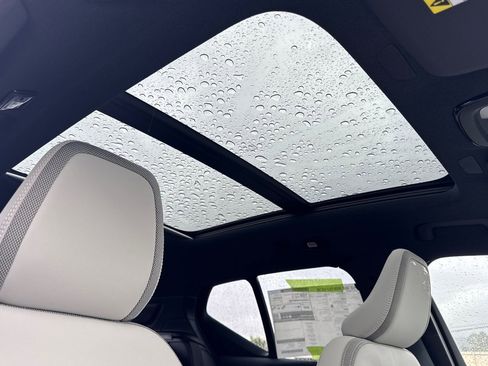 New 2026 Volvo EX40 Plus w/ Climate Package RWD image 19