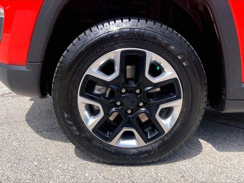 Used 2018 Jeep Compass Trailhawk w/ Popular Equipment Group AWD/4WD image 9