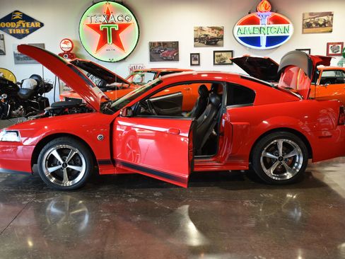 Used 2004 Ford Mustang Mach 1 RWD image 13