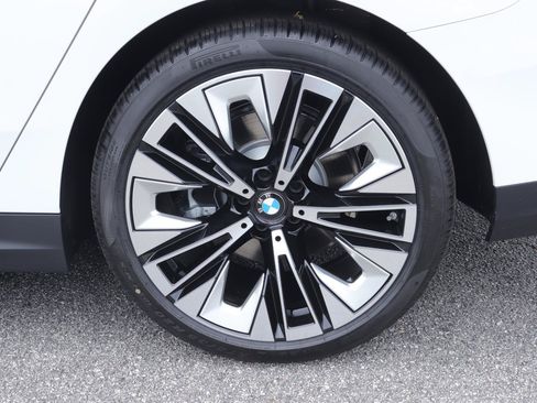 New 2027 BMW 530i w/ Premium Package RWD image 39