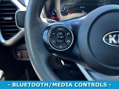 Used 2020 Kia Soul LX FWD image 10