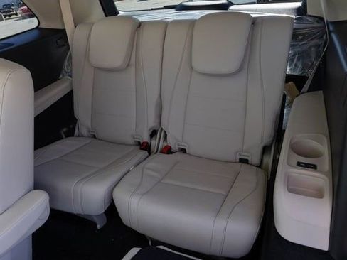 New 2026 Mercedes-Benz GLS 450 4MATIC image 18