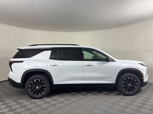 New 2026 Chevrolet Traverse LT w/ Sun and Wheel Package AWD/4WD image 43