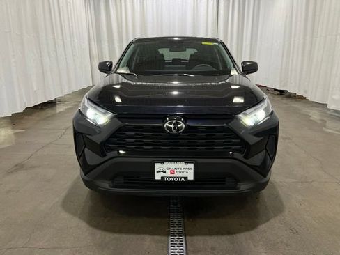 Certified 2024 Toyota RAV4 LE AWD/4WD image 9