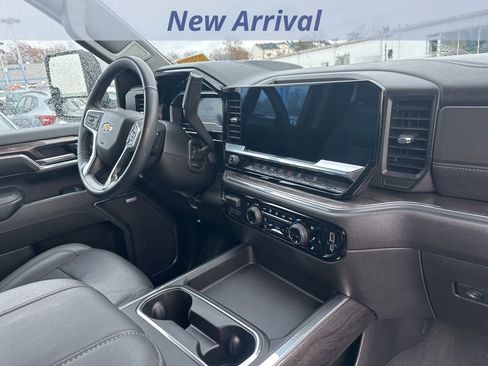 Certified 2025 Chevrolet Silverado 2500 LTZ w/ Z71 Chrome Sport Edition image 7