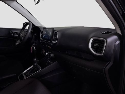 Used 2022 Hyundai Venue SE FWD image 29
