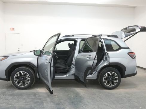 New 2026 Subaru Forester Premium image 24