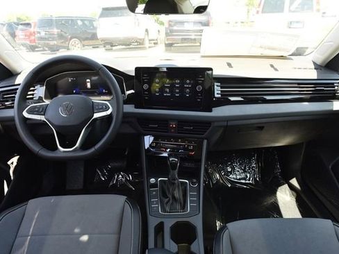 New 2026 Volkswagen Jetta SE FWD image 7