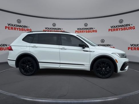 Used 2022 Volkswagen Tiguan SE R-Line AWD/4WD image 9