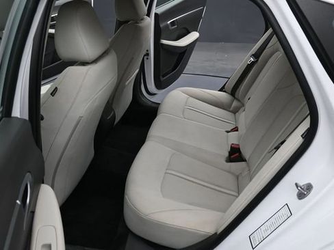 Used 2025 Hyundai Sonata SEL FWD image 9