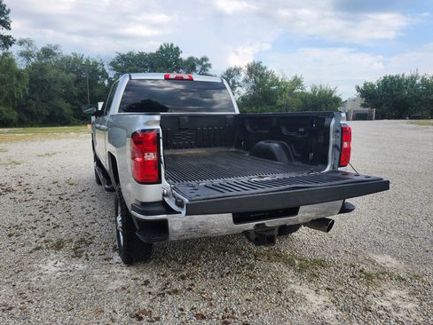 Used 2017 Chevrolet Silverado 2500 LT AWD/4WD image 5